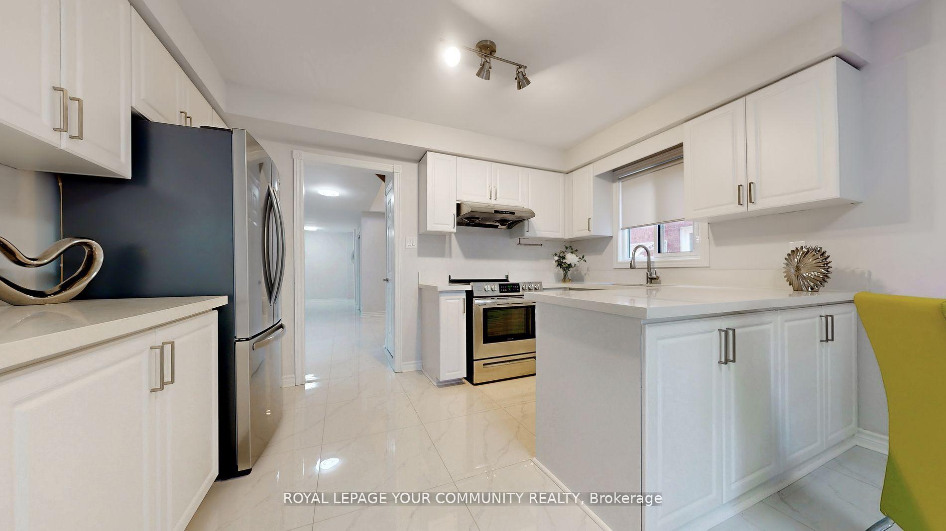 Photo 16 of 32 Muster Court, Markham, Buttonville — HOMEH