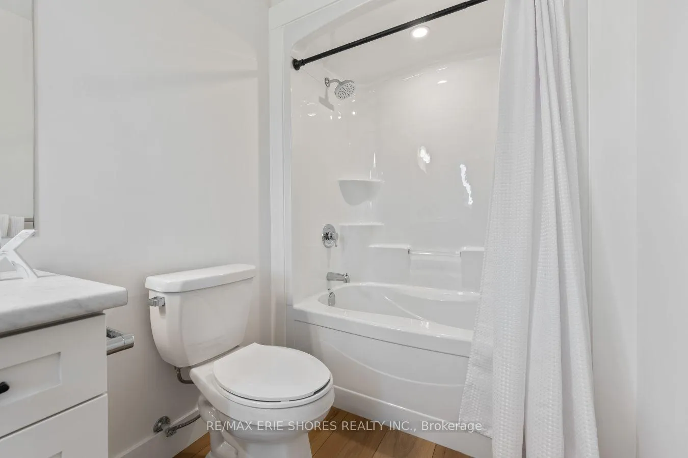 Photo 26 of 111 Amber Street, Norfolk, Waterford — HOMEH