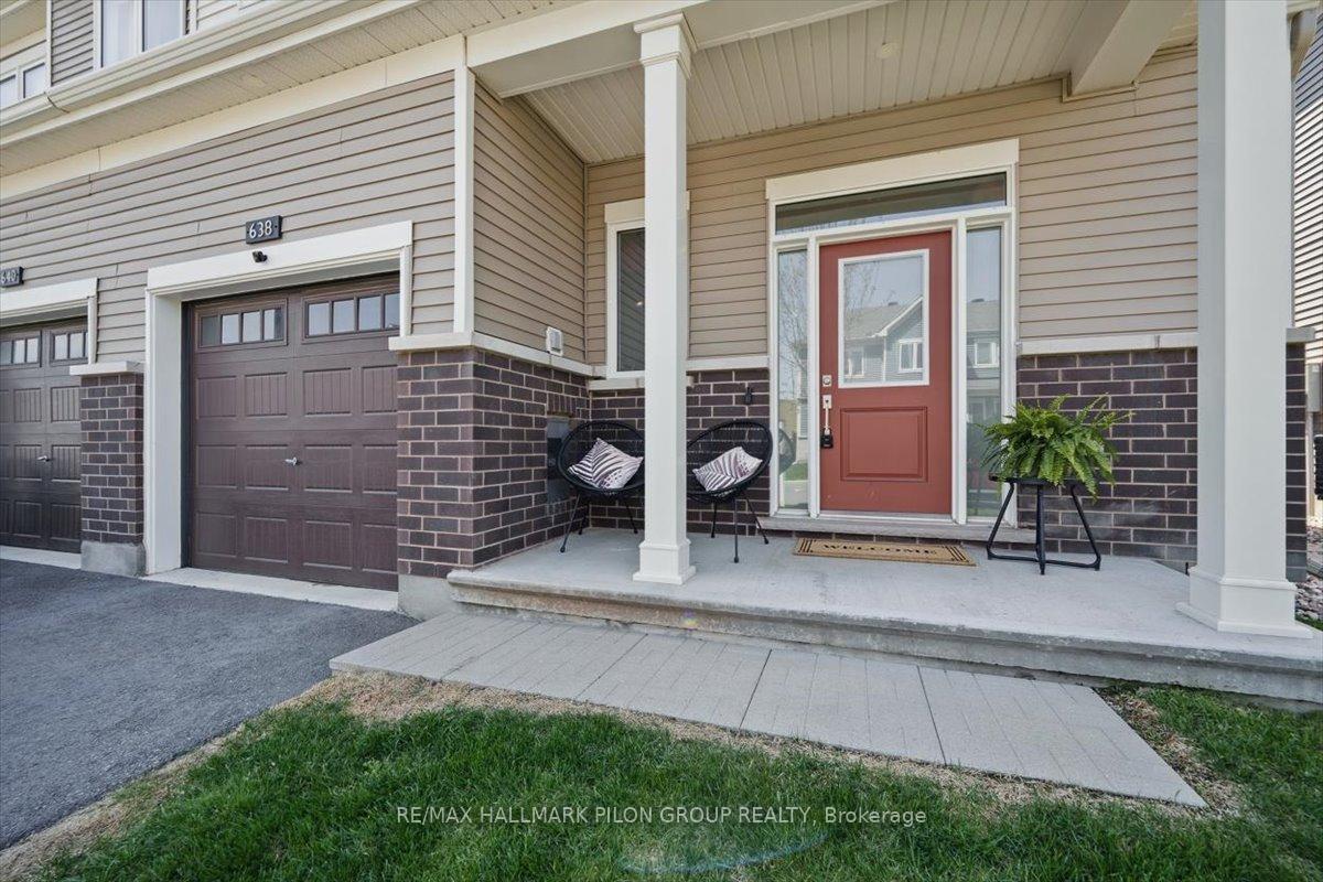 Photo 2 of 638 Crevier Walk, Ottawa, Chapel Hill South - Orleans Village — HOMEH