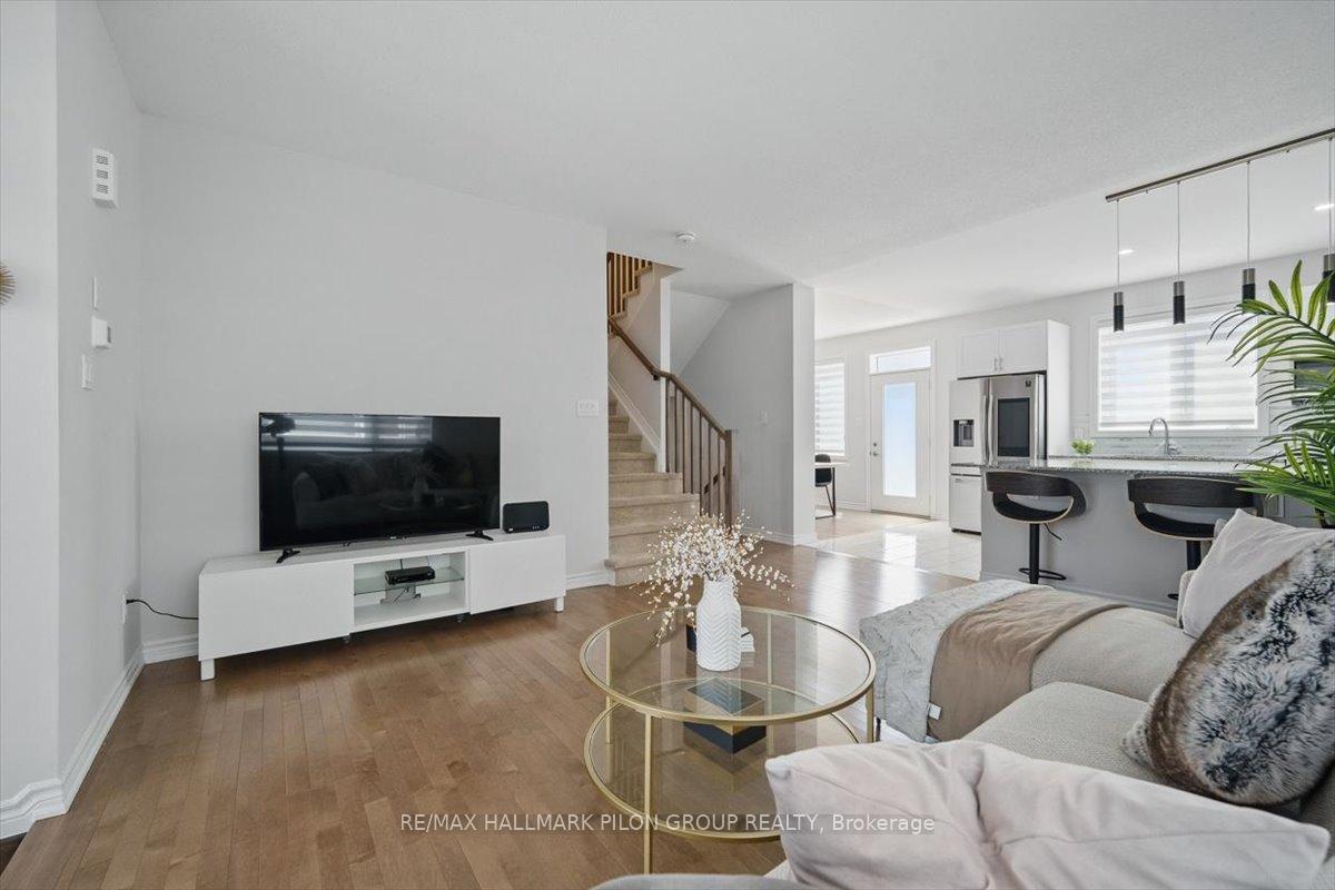 Photo 6 of 638 Crevier Walk, Ottawa, Chapel Hill South - Orleans Village — HOMEH