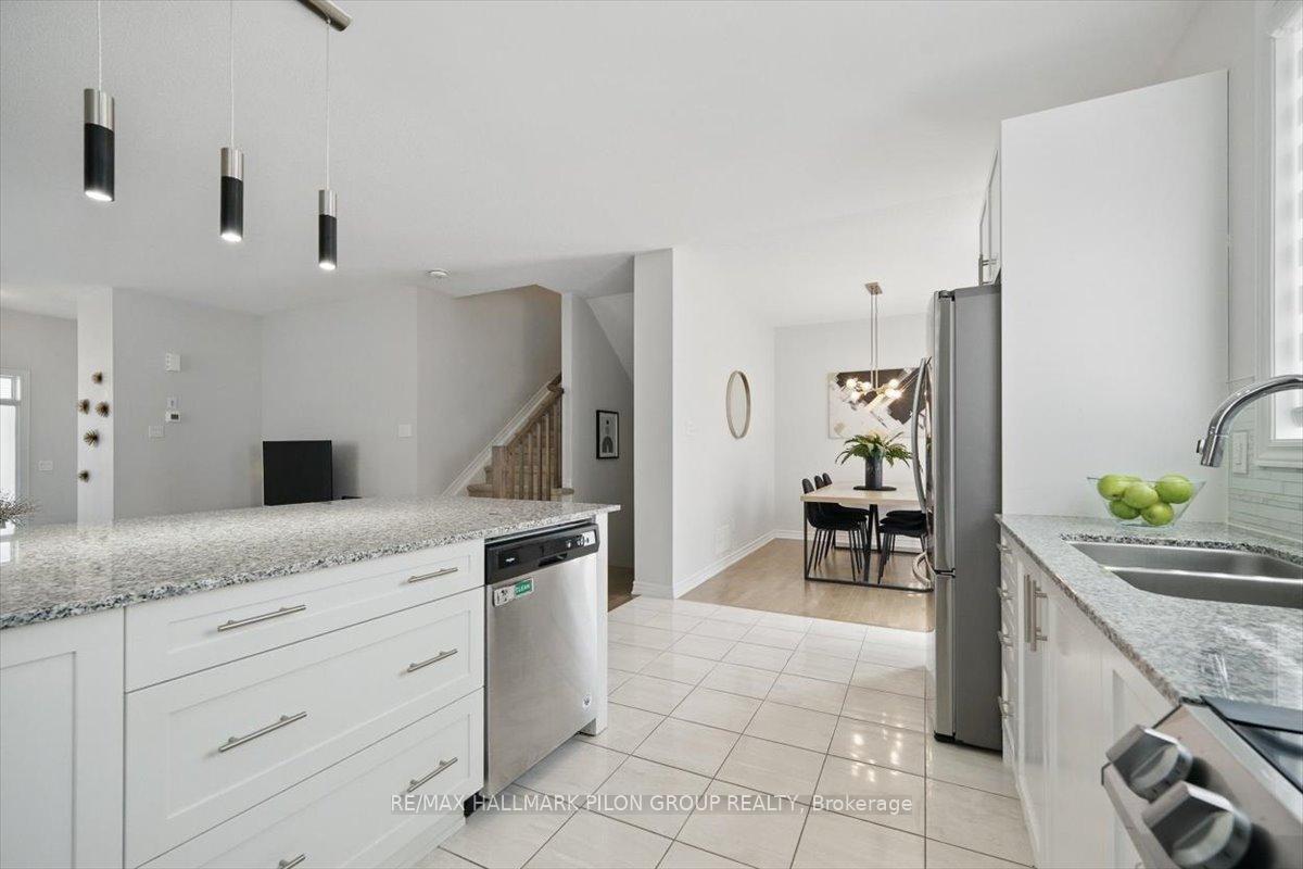 Photo 9 of 638 Crevier Walk, Ottawa, Chapel Hill South - Orleans Village — HOMEH