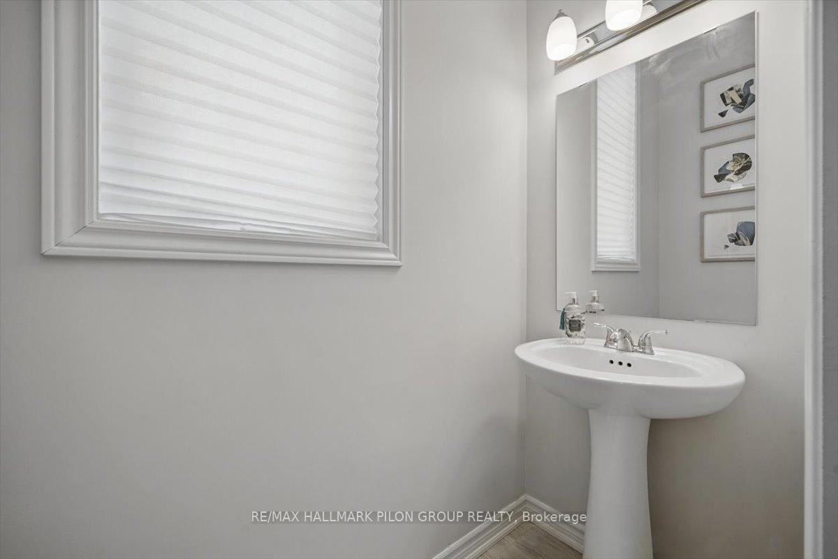 Photo 12 of 638 Crevier Walk, Ottawa, Chapel Hill South - Orleans Village — HOMEH