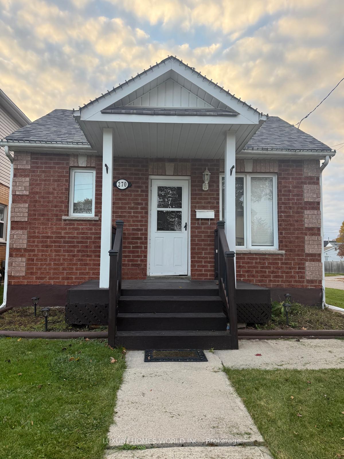 Front of Unit Main, 270 Verdun Road W