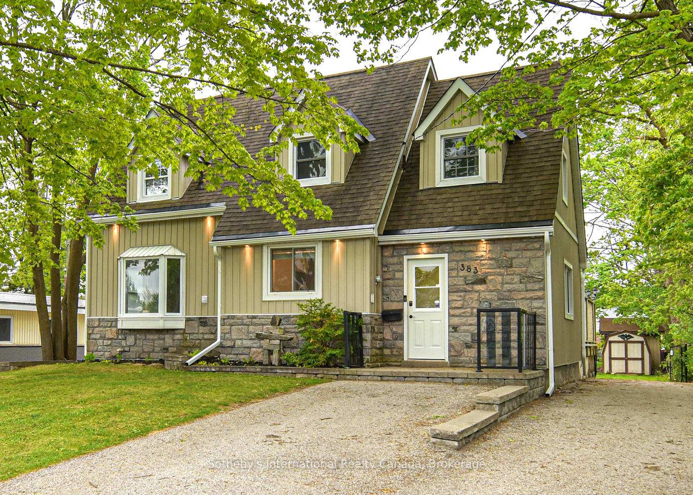 Front of 383 Mississaga Street W