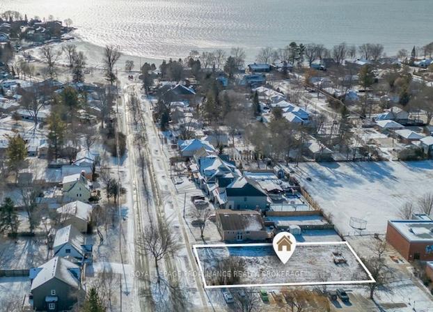 Front of 21 Crerar Boulevard