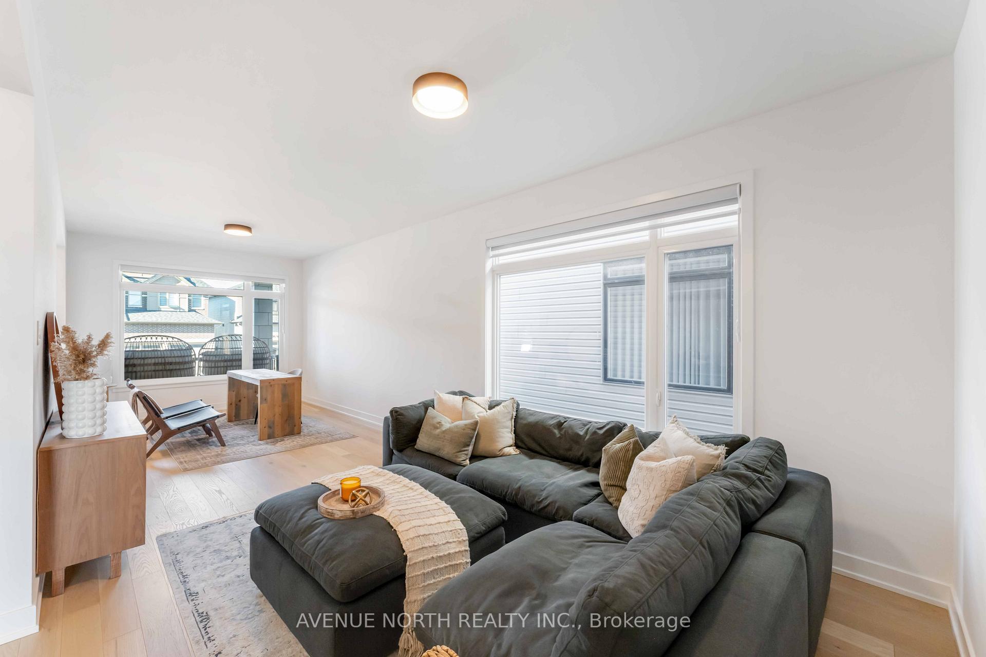 Photo 5 of 136 Winterhaven Drive, Ottawa, Mer Bleue/Bradley Estates/Anderson Park — HOMEH