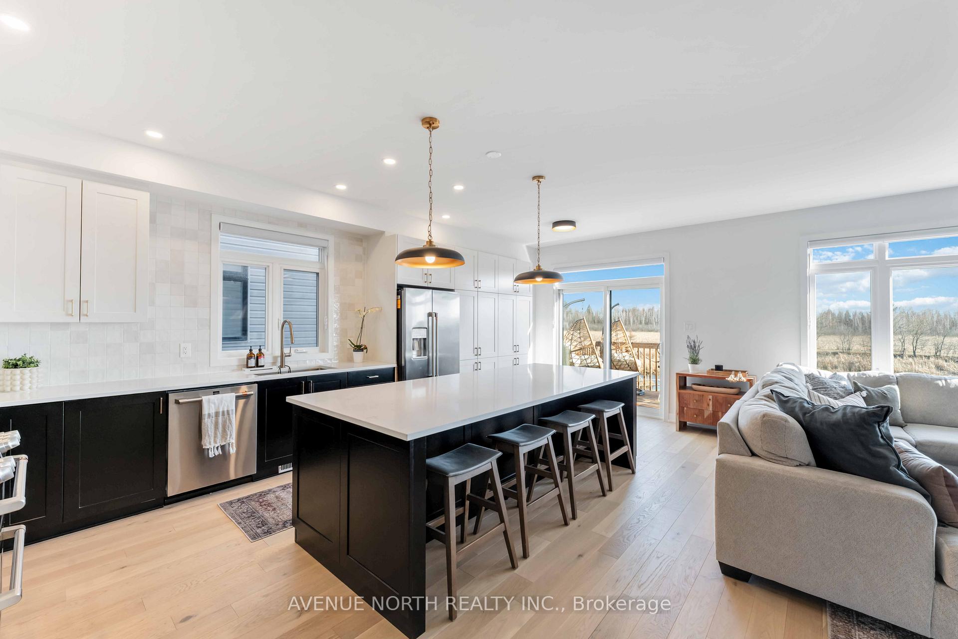 Photo 13 of 136 Winterhaven Drive, Ottawa, Mer Bleue/Bradley Estates/Anderson Park — HOMEH