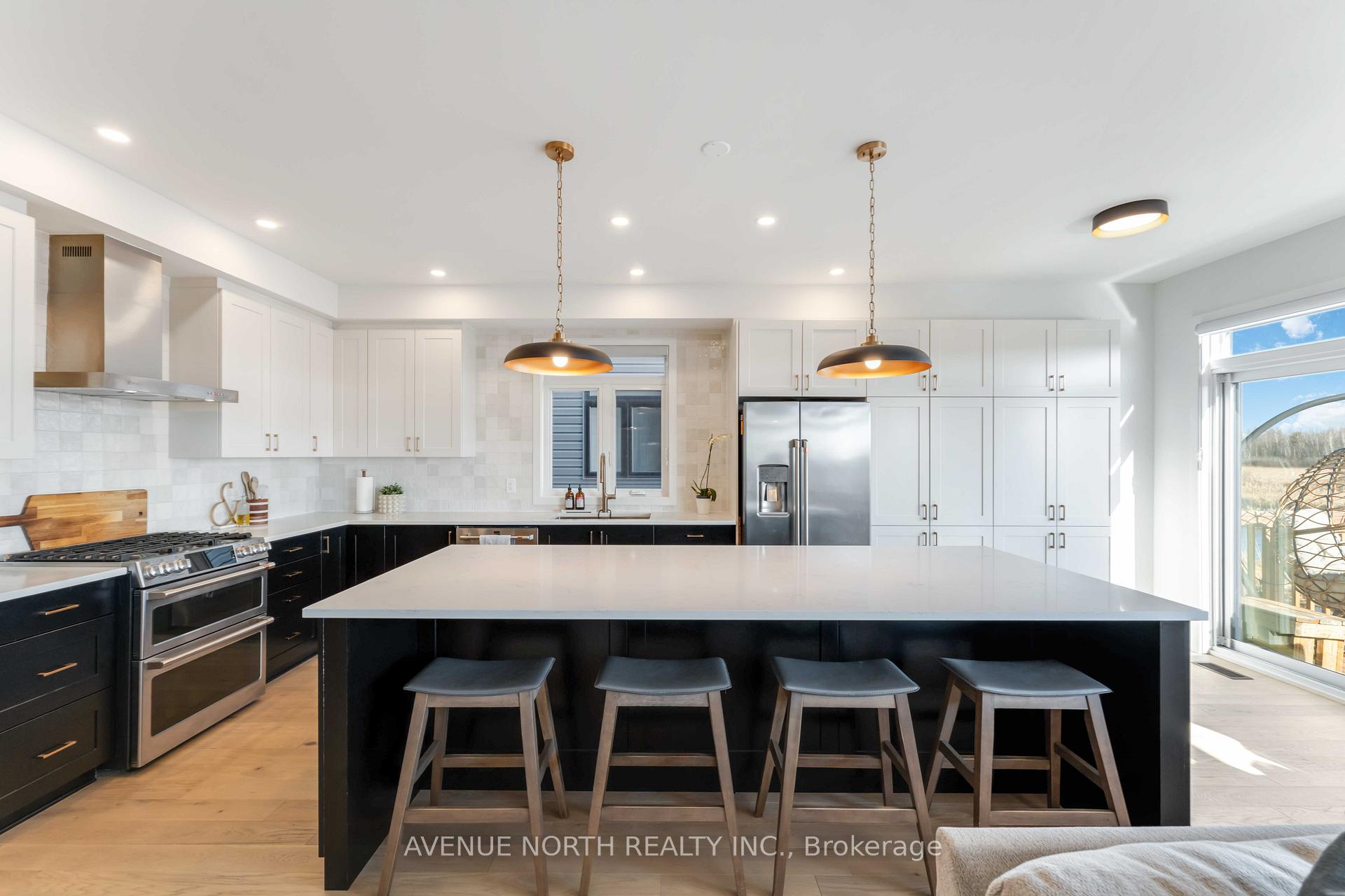 Photo 17 of 136 Winterhaven Drive, Ottawa, Mer Bleue/Bradley Estates/Anderson Park — HOMEH