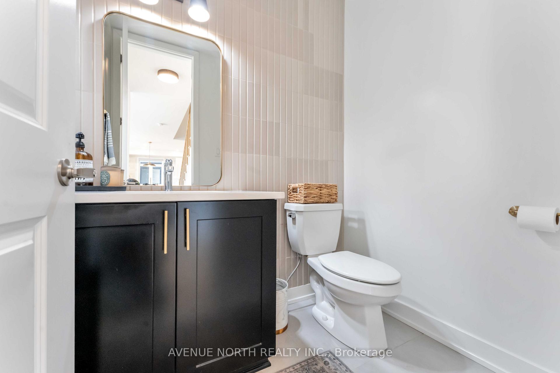 Photo 20 of 136 Winterhaven Drive, Ottawa, Mer Bleue/Bradley Estates/Anderson Park — HOMEH