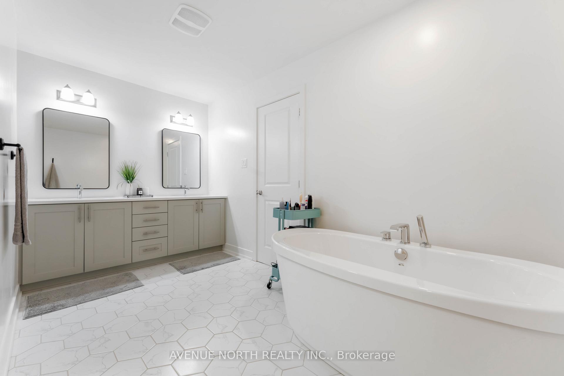 Photo 26 of 136 Winterhaven Drive, Ottawa, Mer Bleue/Bradley Estates/Anderson Park — HOMEH