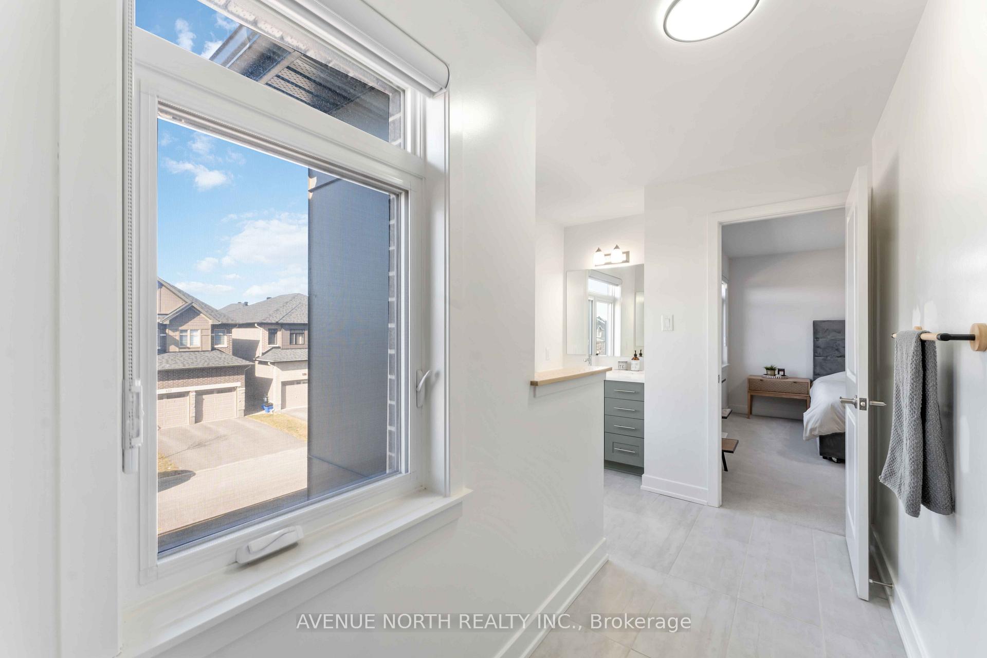 Photo 29 of 136 Winterhaven Drive, Ottawa, Mer Bleue/Bradley Estates/Anderson Park — HOMEH