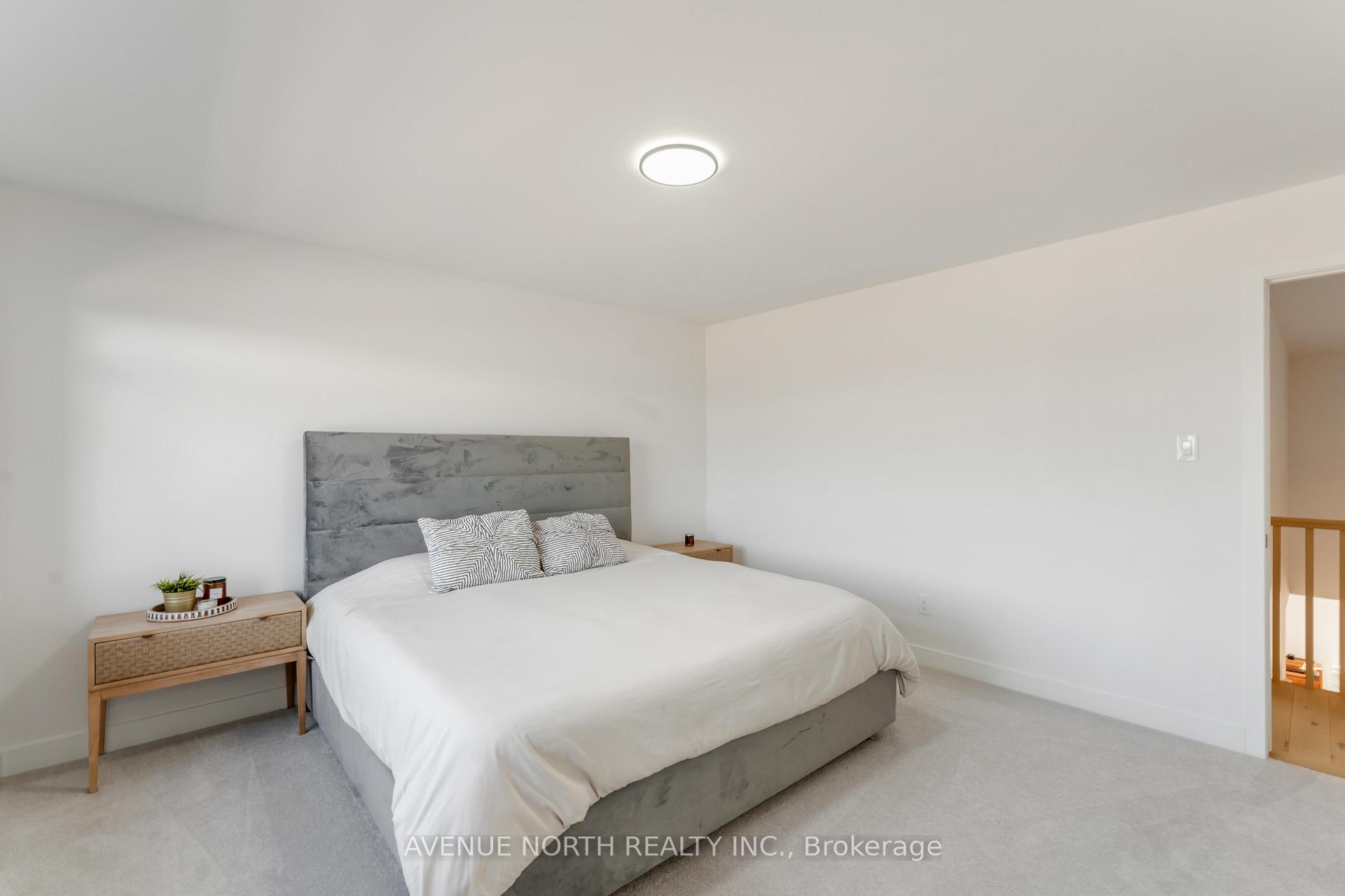 Photo 33 of 136 Winterhaven Drive, Ottawa, Mer Bleue/Bradley Estates/Anderson Park — HOMEH