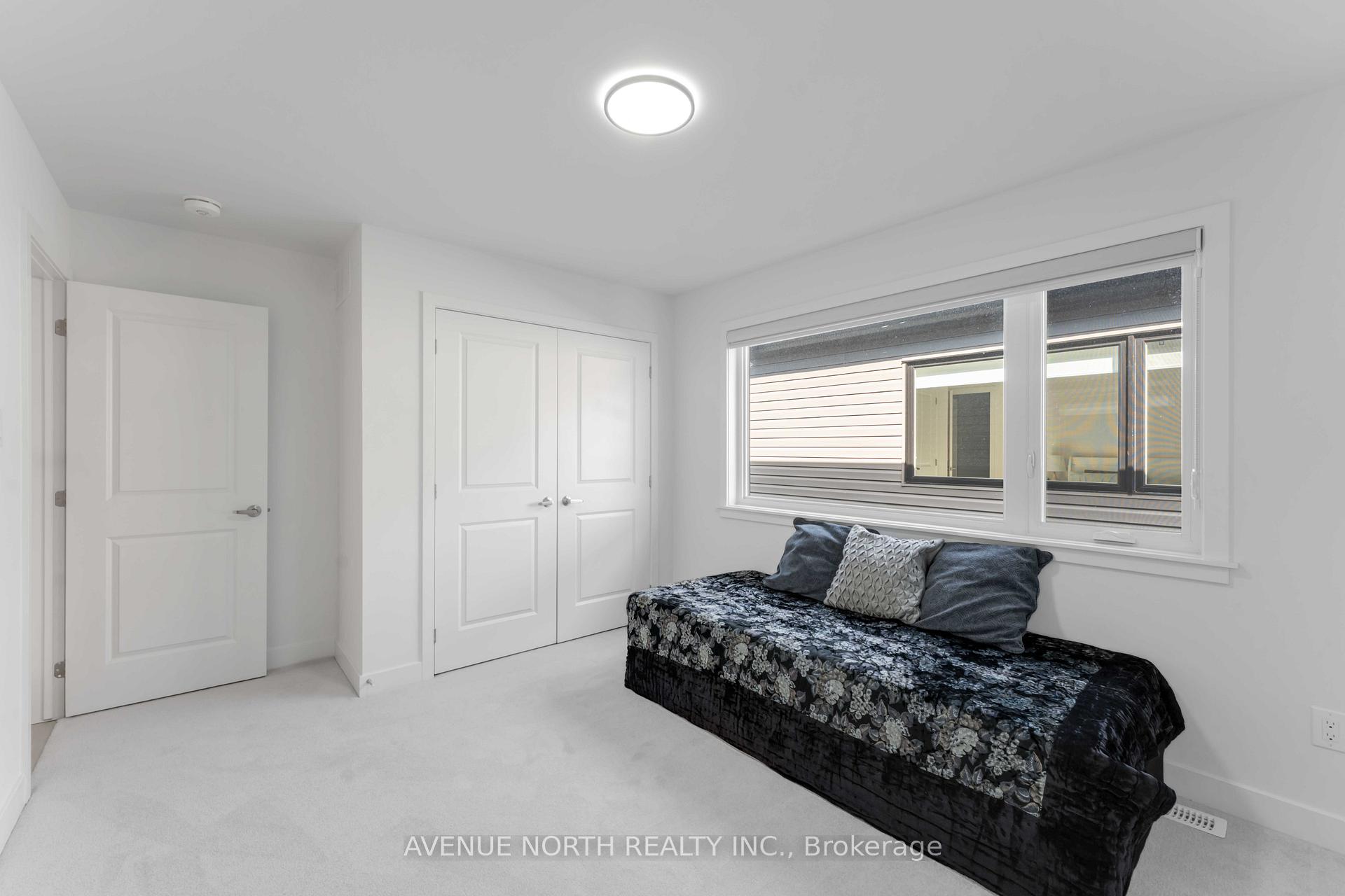 Photo 36 of 136 Winterhaven Drive, Ottawa, Mer Bleue/Bradley Estates/Anderson Park — HOMEH