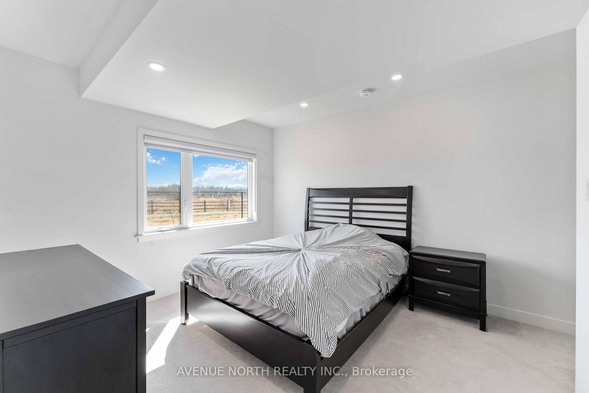 Photo 44 of 136 Winterhaven Drive, Ottawa, Mer Bleue/Bradley Estates/Anderson Park — HOMEH
