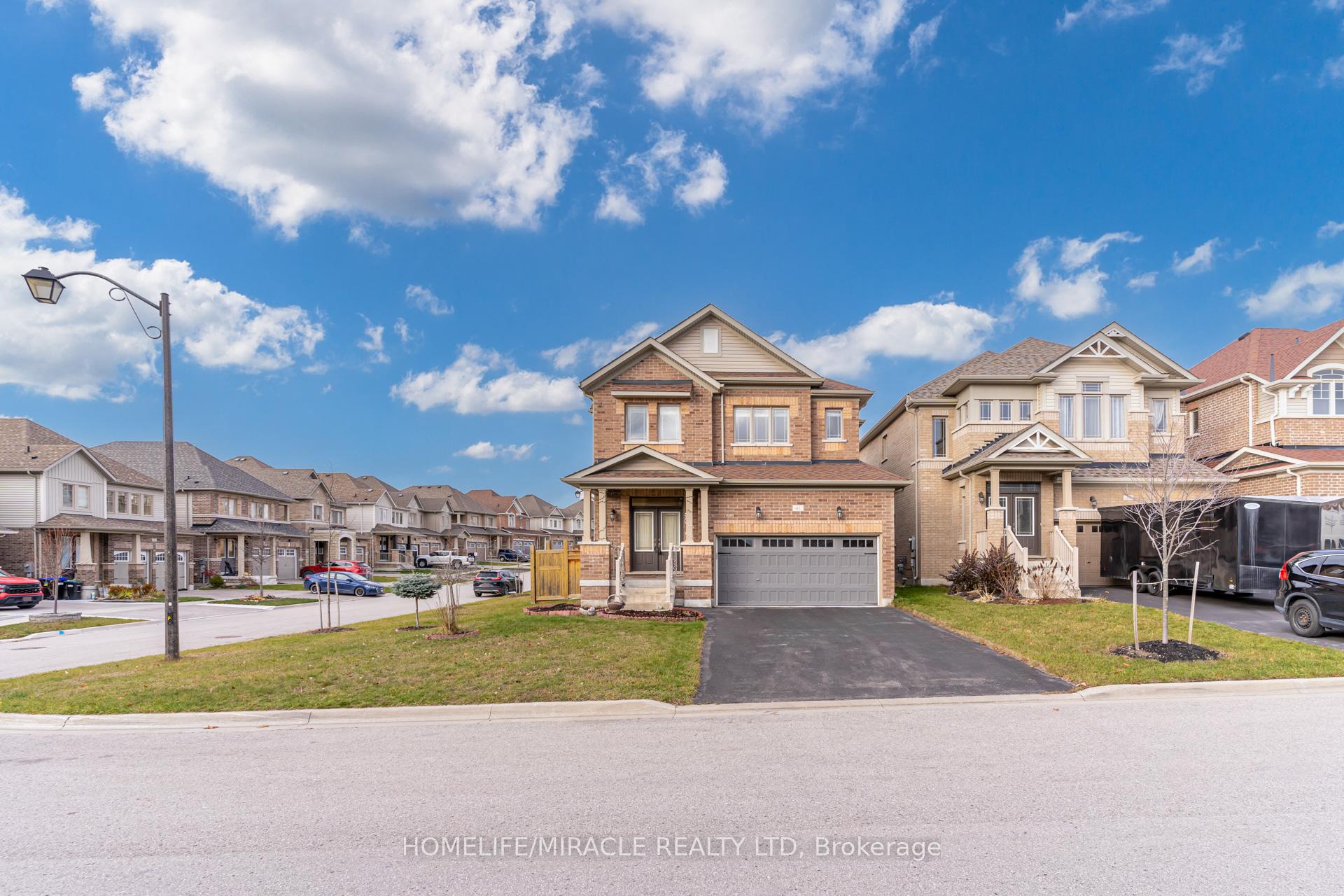 Photo 2 of 41 Atkinson Crescent, New Tecumseth, Alliston — HOMEH