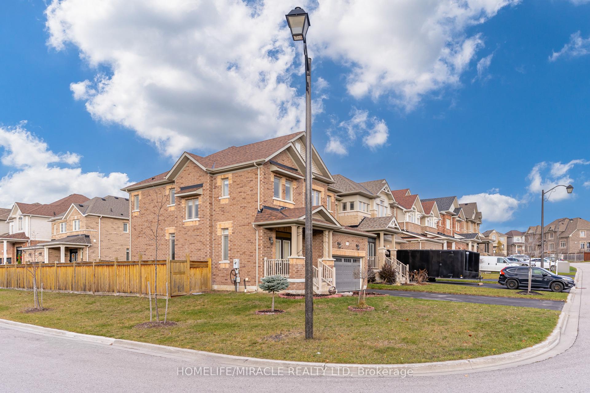 Photo 3 of 41 Atkinson Crescent, New Tecumseth, Alliston — HOMEH