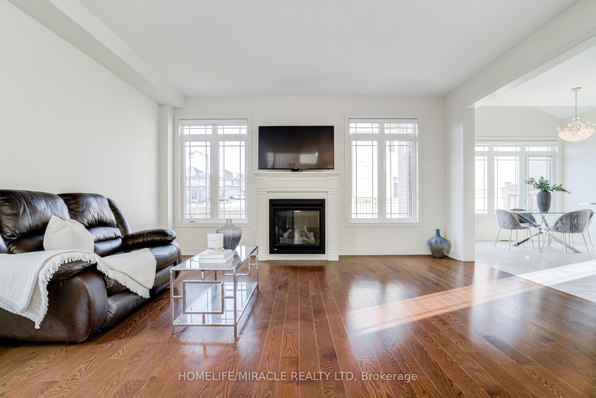 Photo 6 of 41 Atkinson Crescent, New Tecumseth, Alliston — HOMEH