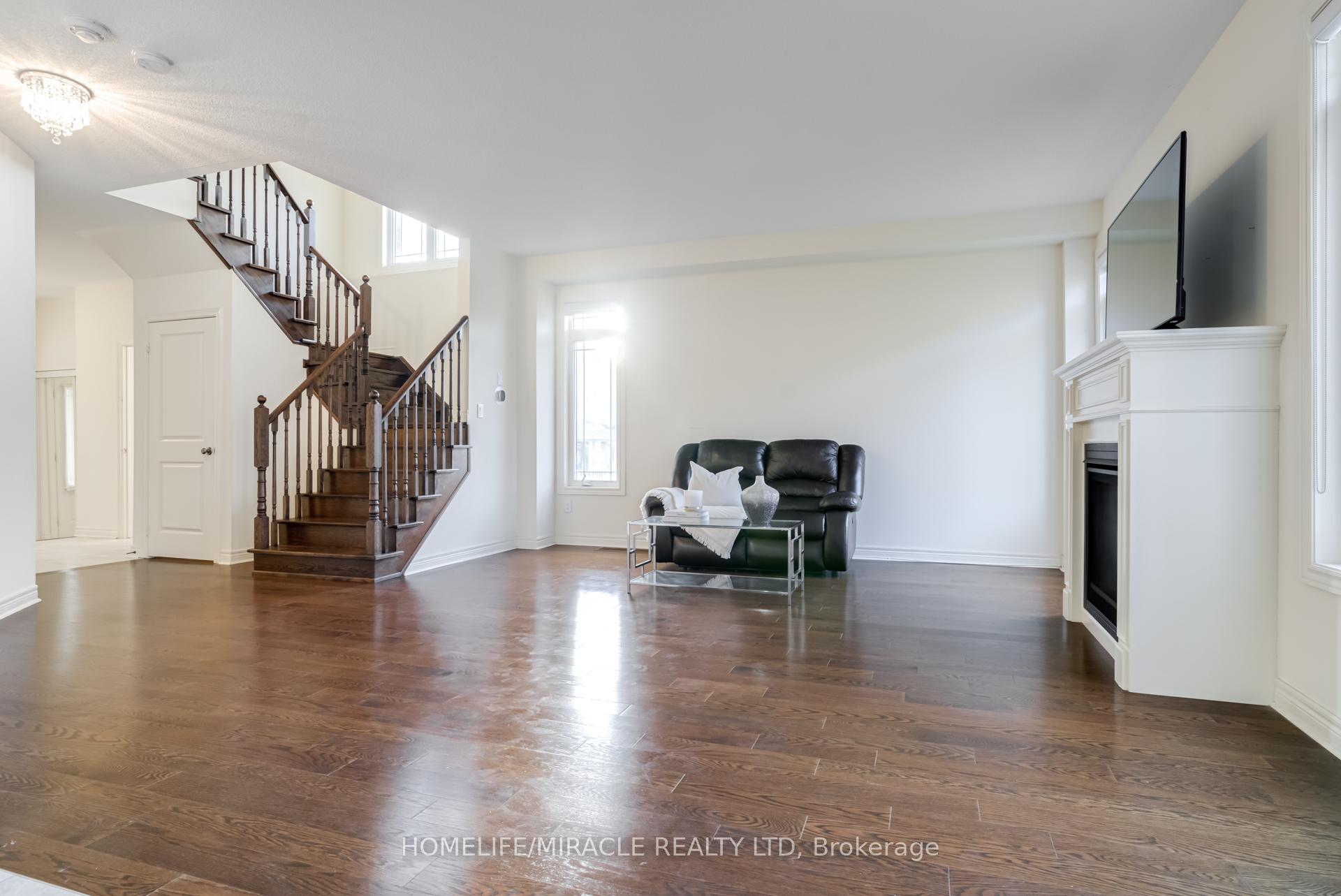 Photo 9 of 41 Atkinson Crescent, New Tecumseth, Alliston — HOMEH