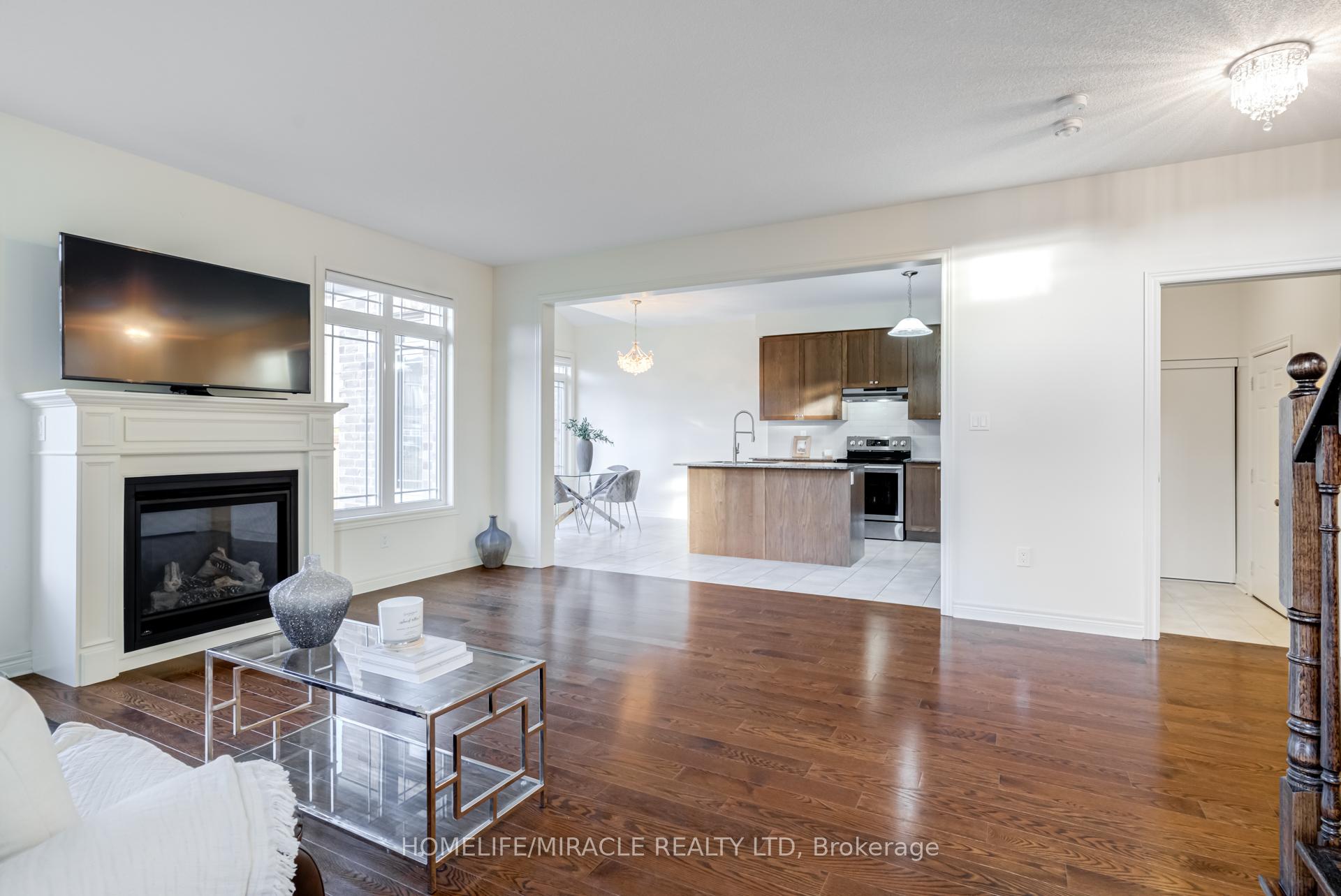 Photo 10 of 41 Atkinson Crescent, New Tecumseth, Alliston — HOMEH
