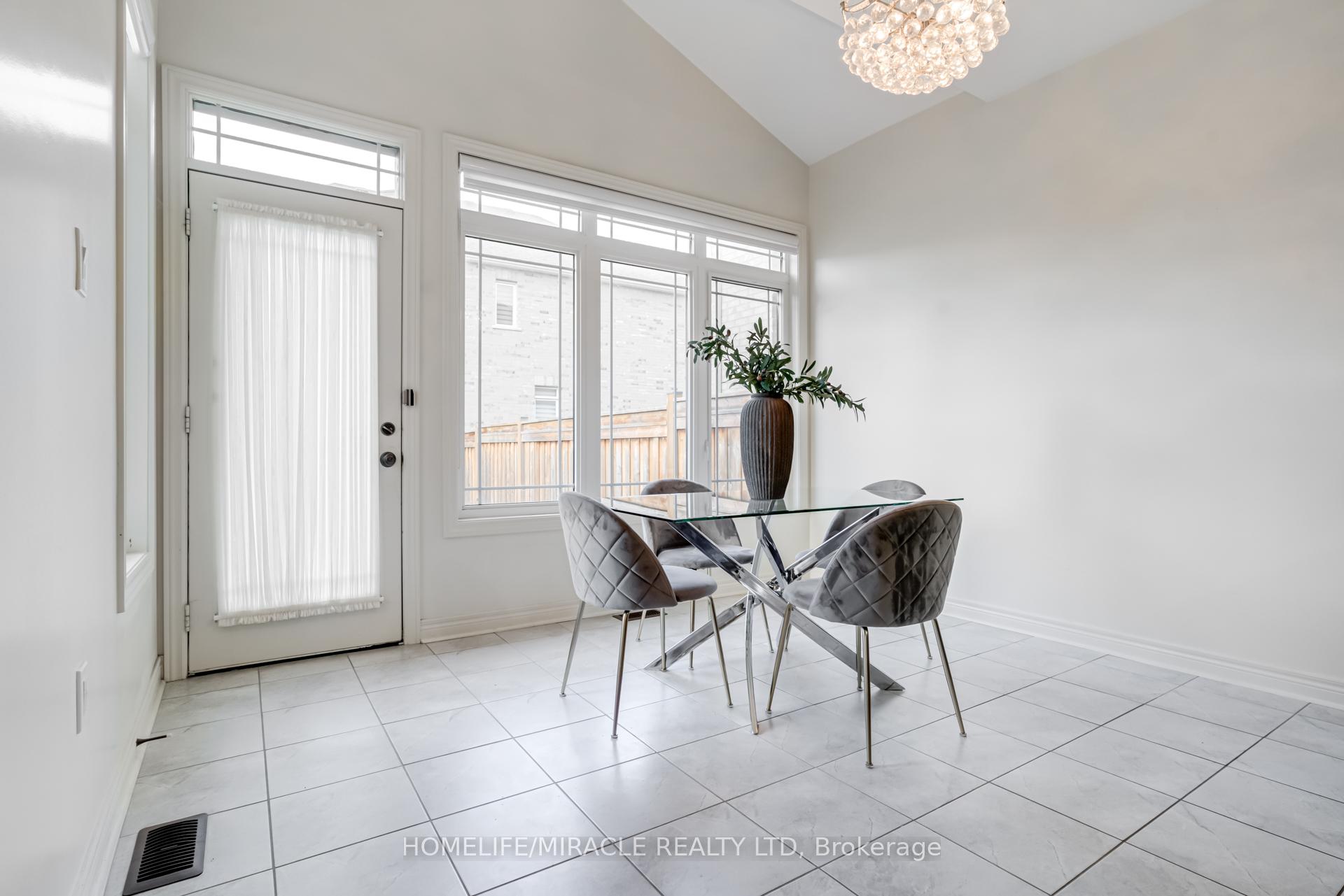 Photo 20 of 41 Atkinson Crescent, New Tecumseth, Alliston — HOMEH