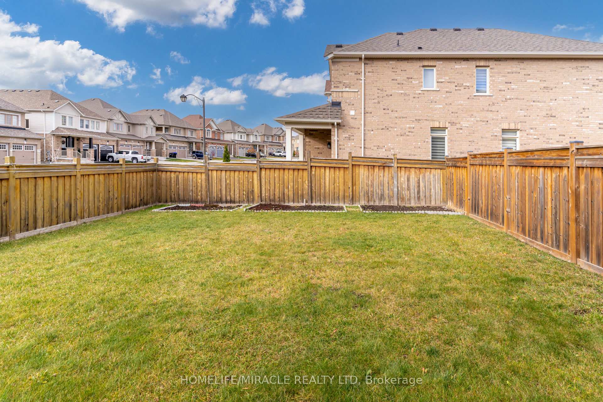 Photo 41 of 41 Atkinson Crescent, New Tecumseth, Alliston — HOMEH