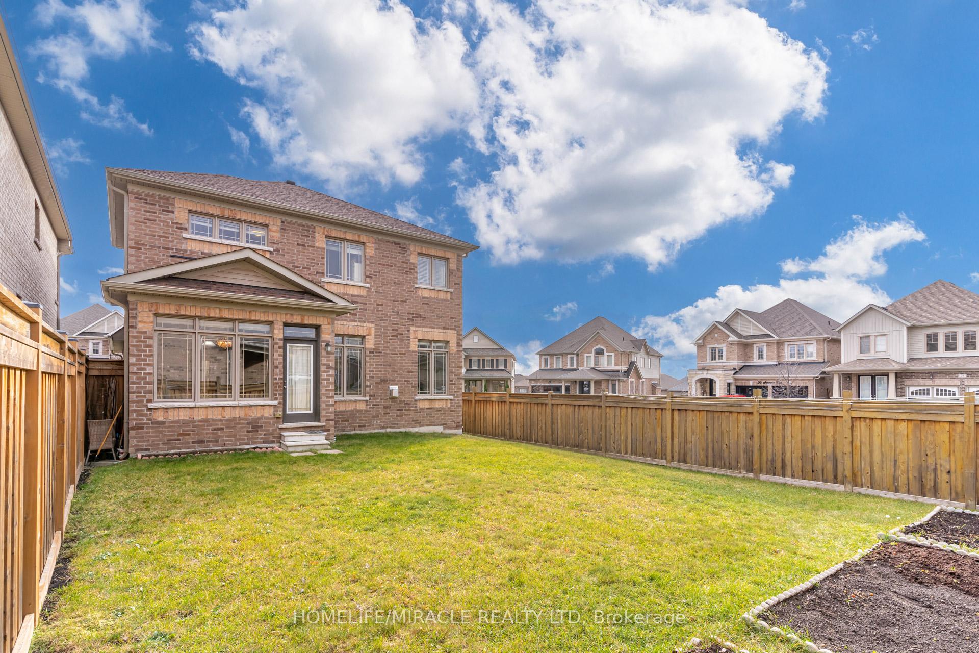 Photo 42 of 41 Atkinson Crescent, New Tecumseth, Alliston — HOMEH