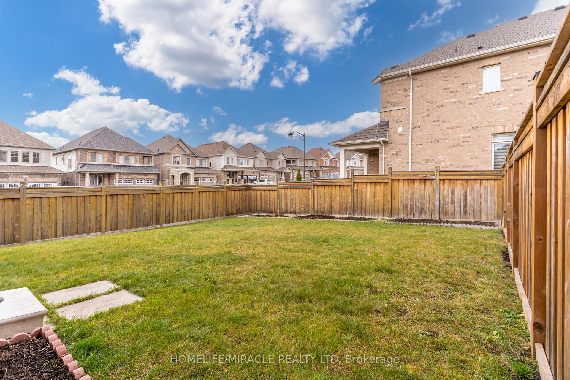 Photo 44 of 41 Atkinson Crescent, New Tecumseth, Alliston — HOMEH