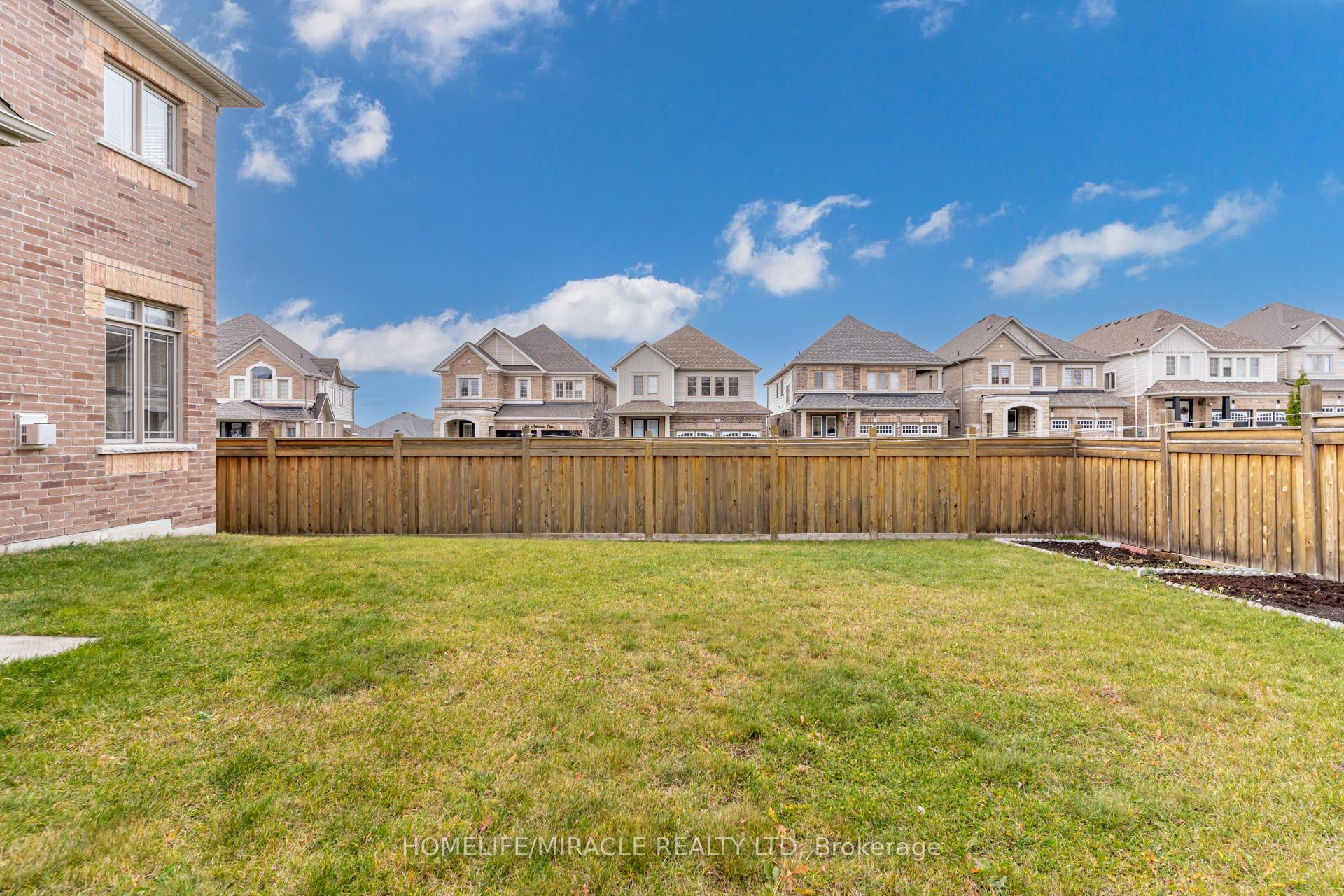 Photo 45 of 41 Atkinson Crescent, New Tecumseth, Alliston — HOMEH