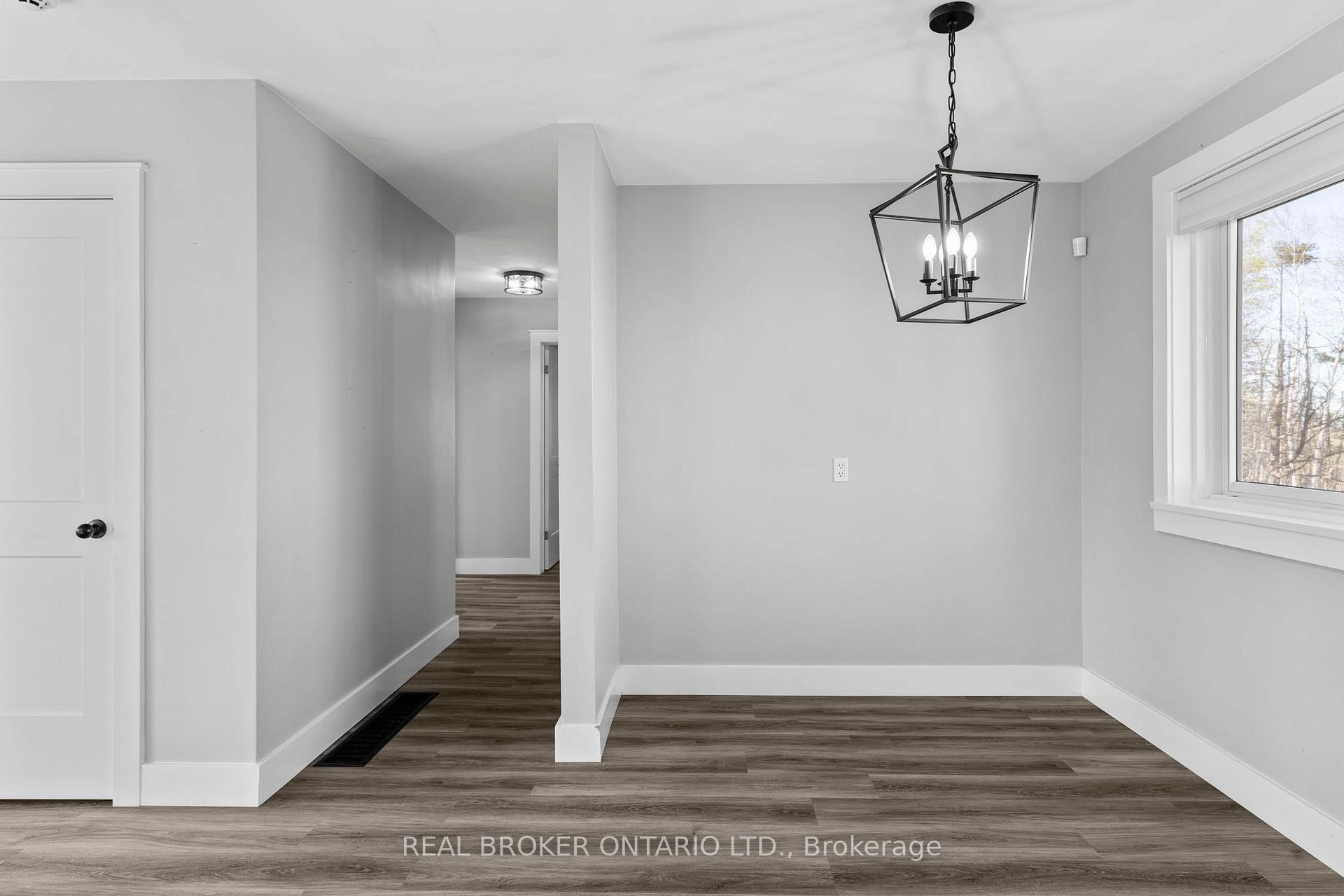Photo 8 of 42 Charles Road, Orillia — HOMEH