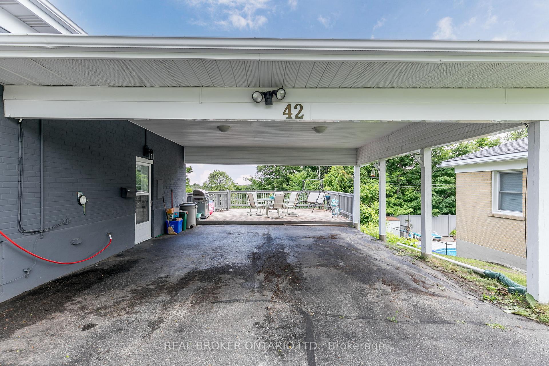 Photo 20 of 42 Charles Road, Orillia — HOMEH