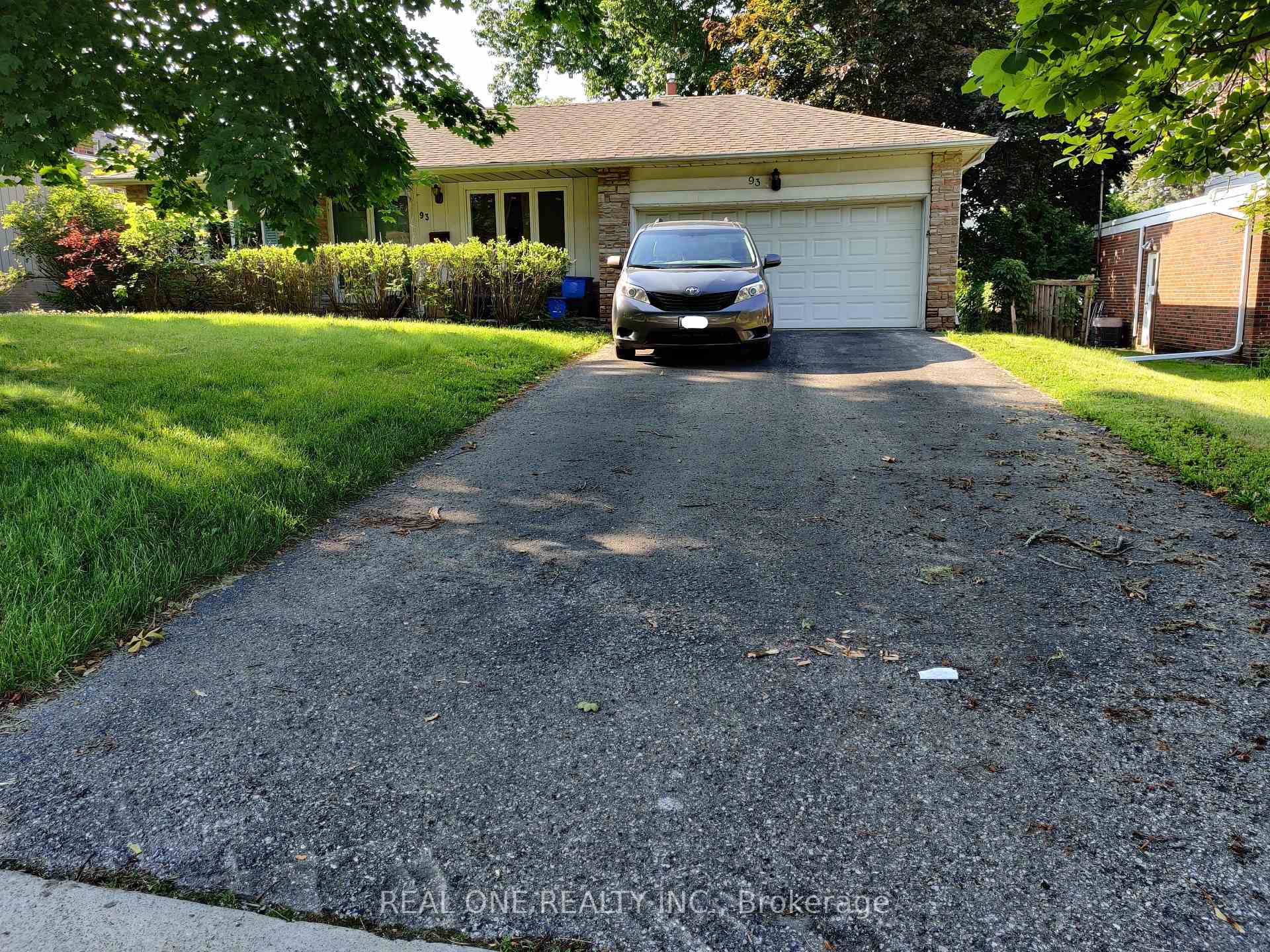 Front of Unit Upper, 93 Southdale Drive