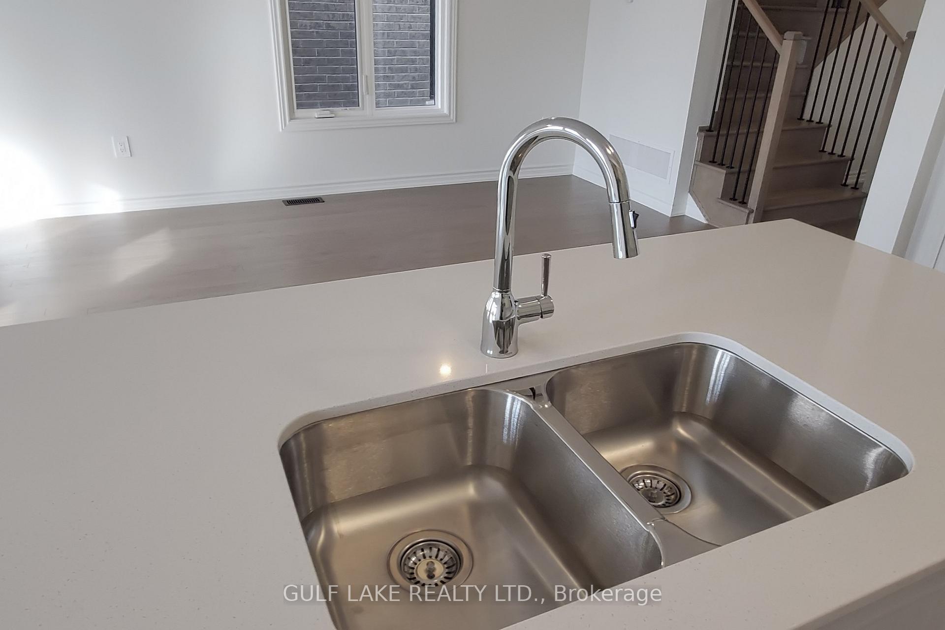 Photo 18 of 307 Bergamot Avenue, Milton, Walker — HOMEH