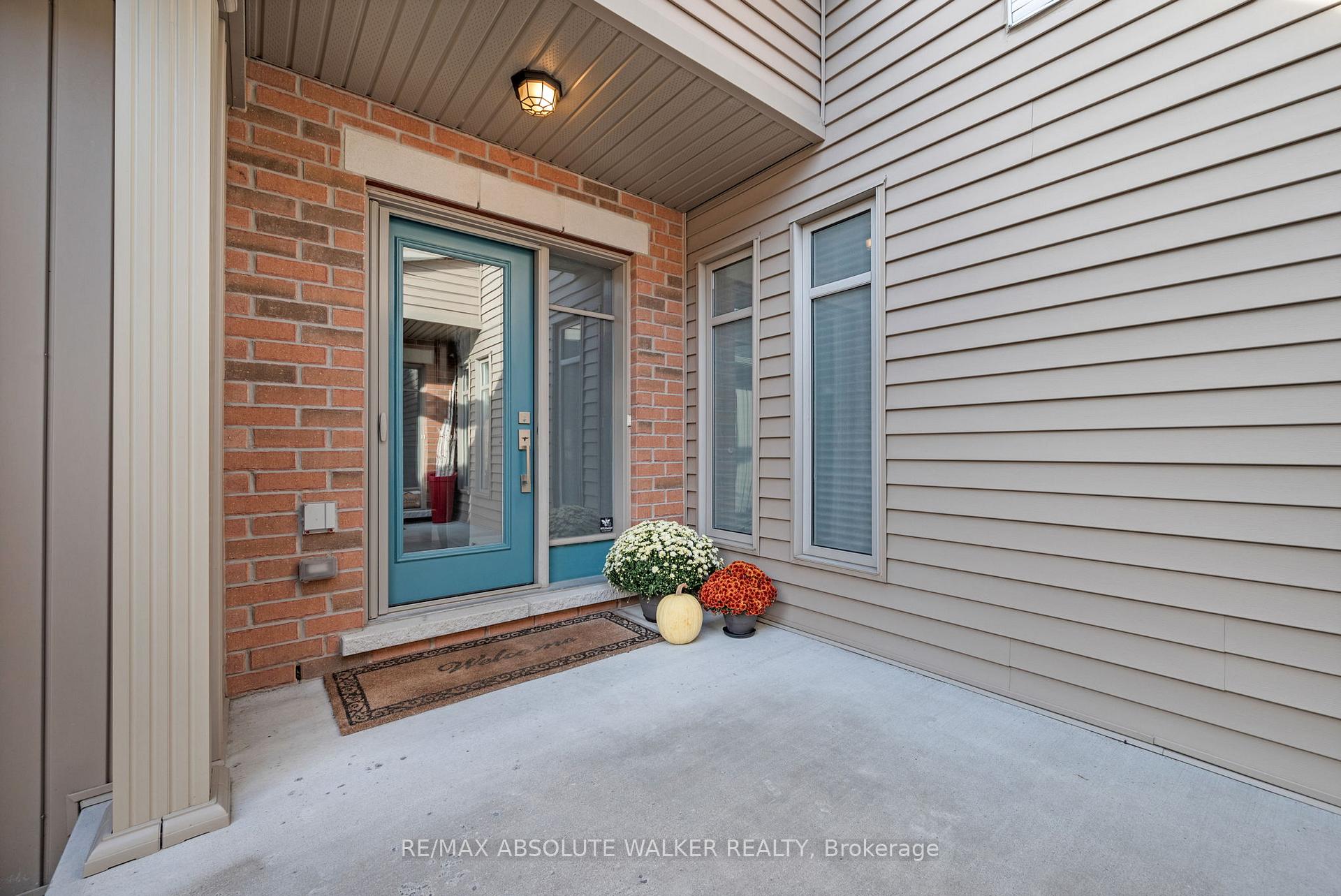 Photo 3 of 49 Aveia Private, Ottawa, Springridge/East Village — HOMEH