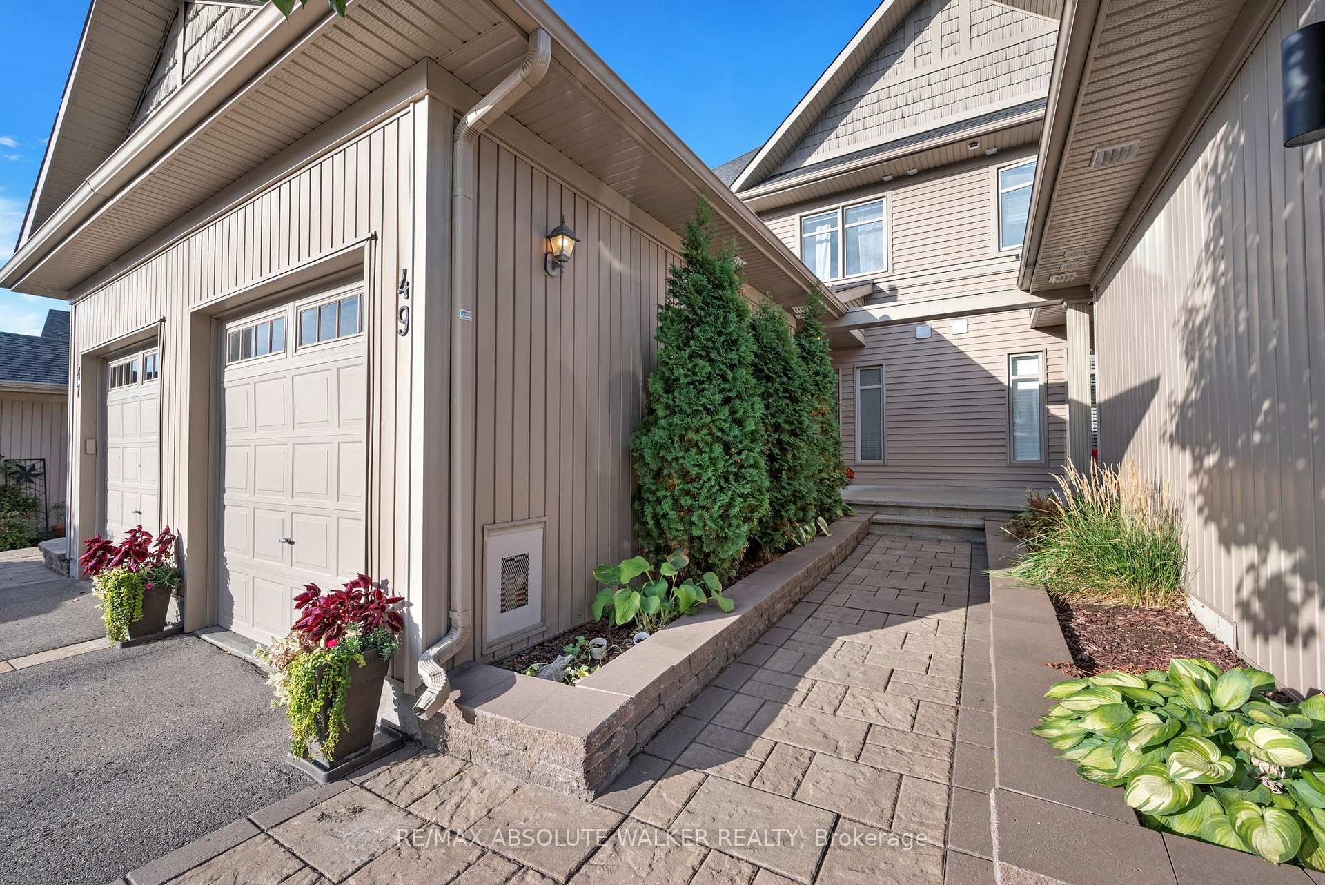 Photo 5 of 49 Aveia Private, Ottawa, Springridge/East Village — HOMEH