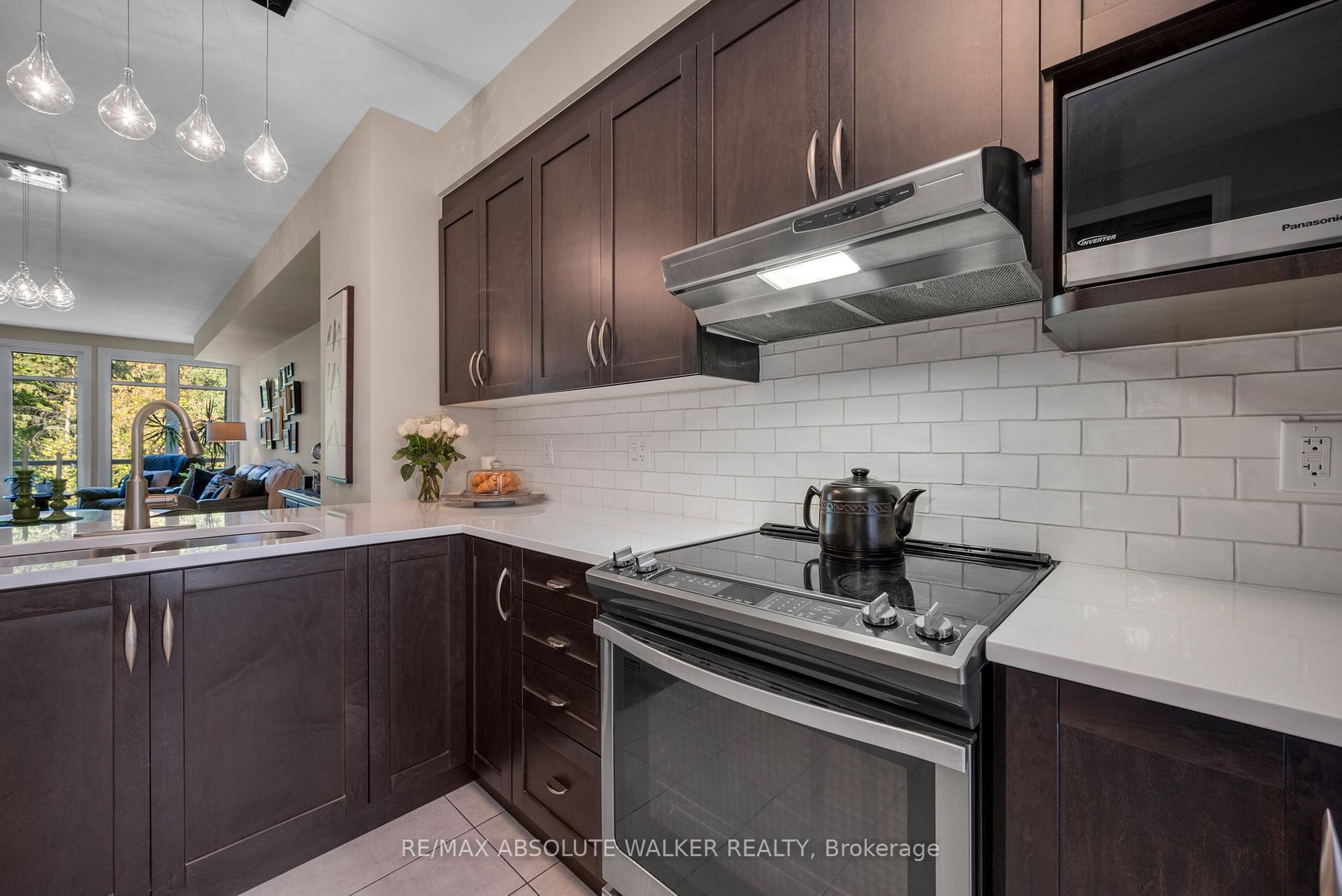 Photo 9 of 49 Aveia Private, Ottawa, Springridge/East Village — HOMEH