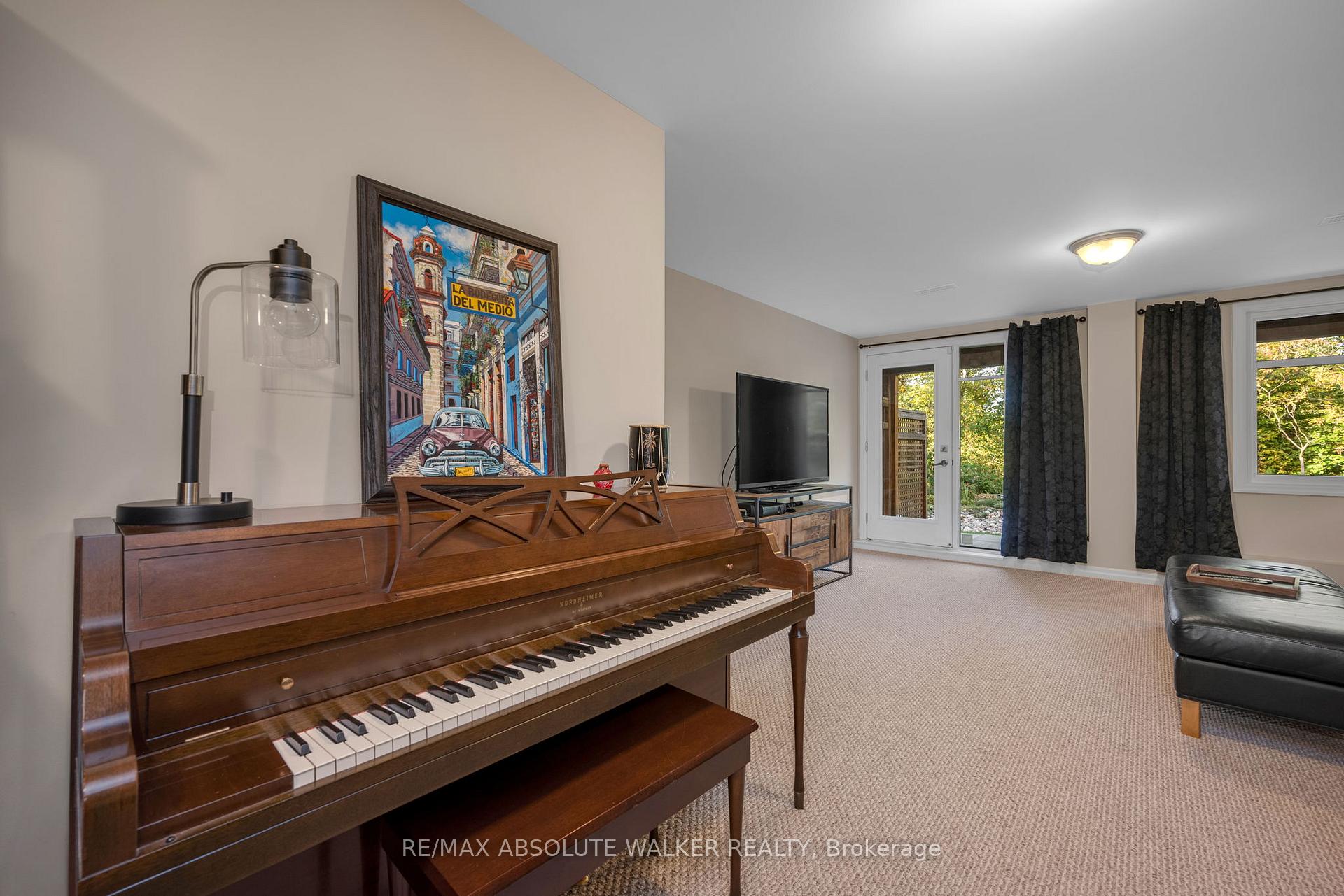 Photo 33 of 49 Aveia Private, Ottawa, Springridge/East Village — HOMEH