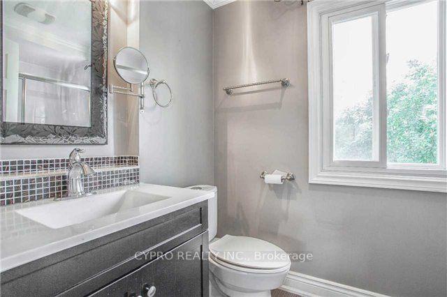 Photo 6 of 22 Eugenia Court, Markham, Markville — HOMEH