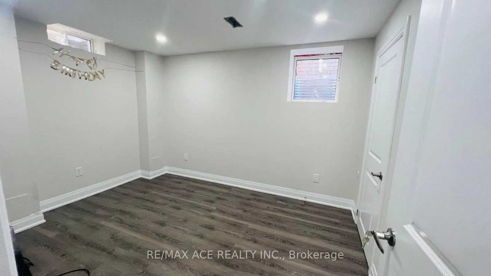 Photo 7 of Unit Bsmt, 2450 Bridle Road, Oshawa, Windfields — HOMEH