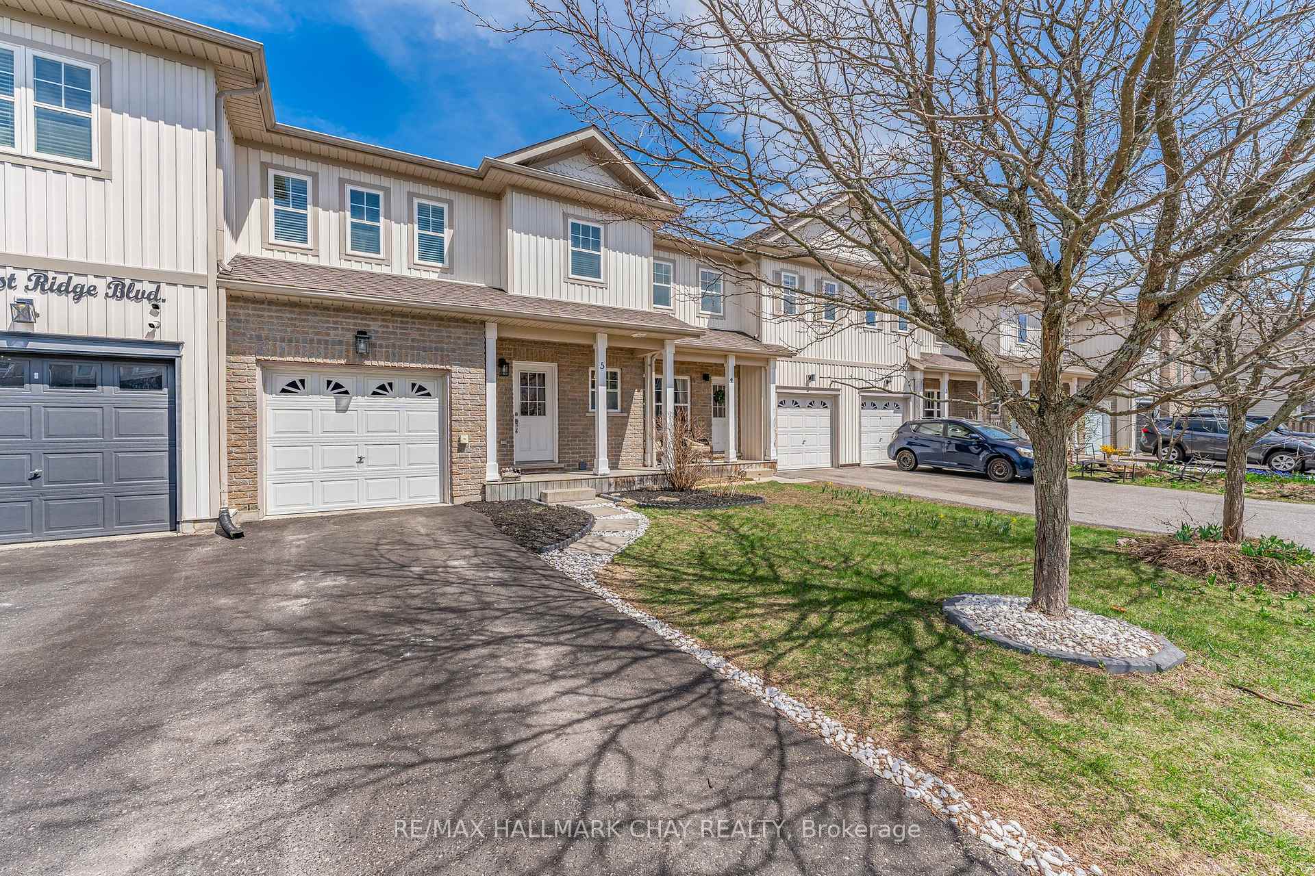 Front of Unit 5, 800 West Ridge Boulevard