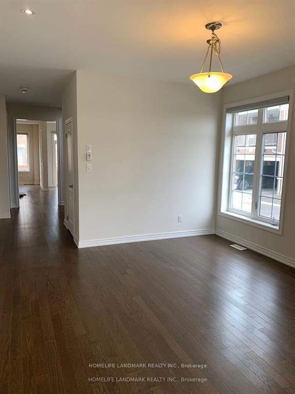 Photo 2 of 105 Decast Crescent, Markham, Box Grove — HOMEH