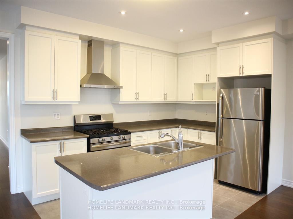Photo 4 of 105 Decast Crescent, Markham, Box Grove — HOMEH