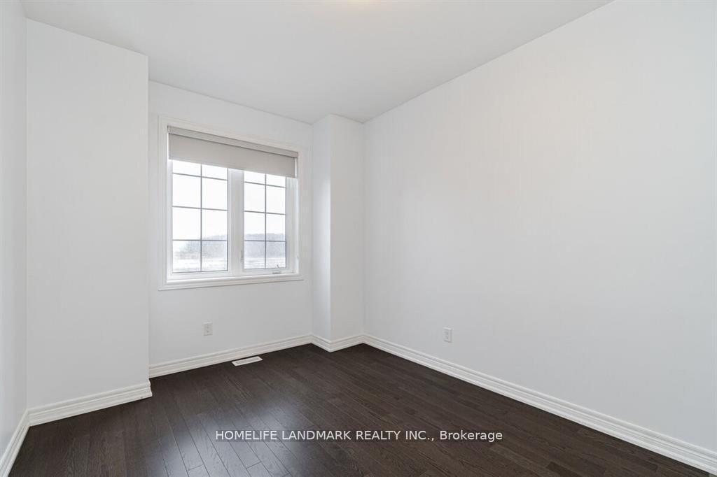 Photo 5 of 105 Decast Crescent, Markham, Box Grove — HOMEH
