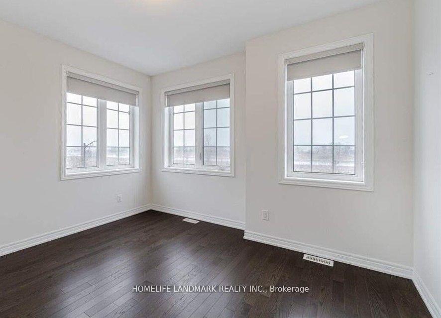 Photo 7 of 105 Decast Crescent, Markham, Box Grove — HOMEH