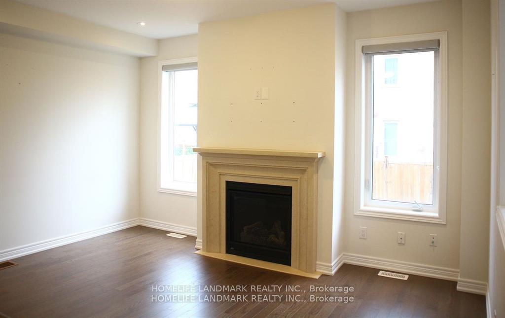 Photo 9 of 105 Decast Crescent, Markham, Box Grove — HOMEH