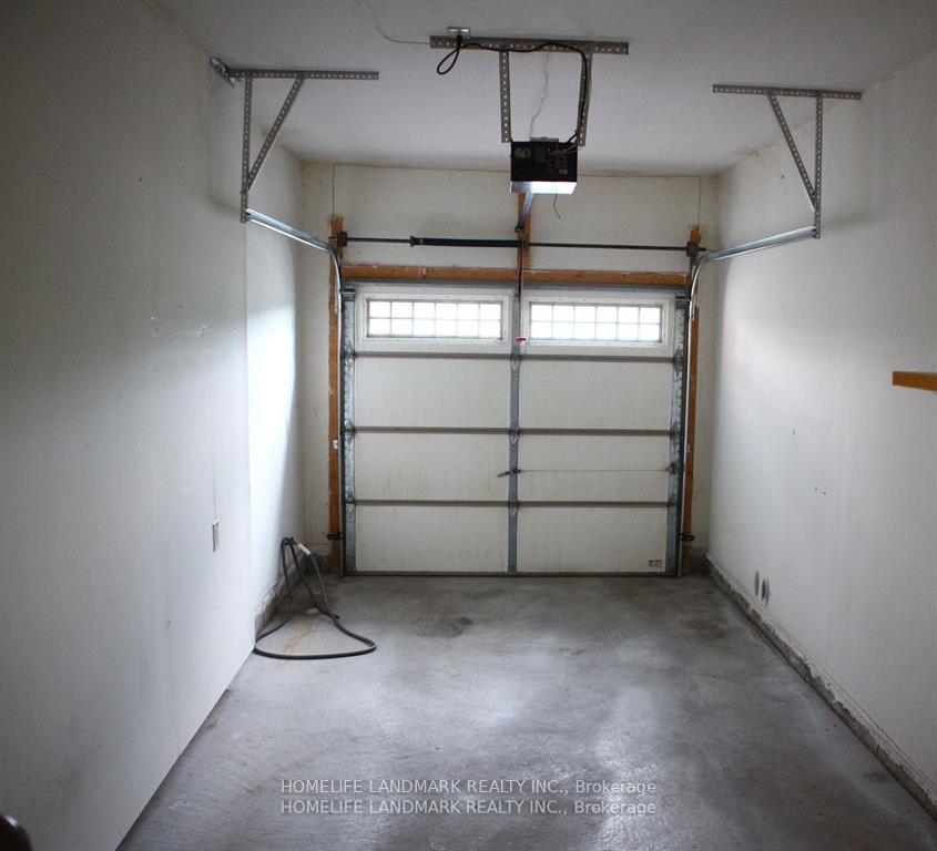 Photo 13 of 105 Decast Crescent, Markham, Box Grove — HOMEH