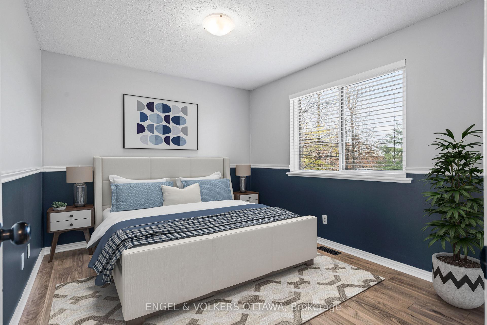 Photo 2 of 4720 Whispering Willow Drive, Ottawa, Sarsfield/Bearbrook — HOMEH