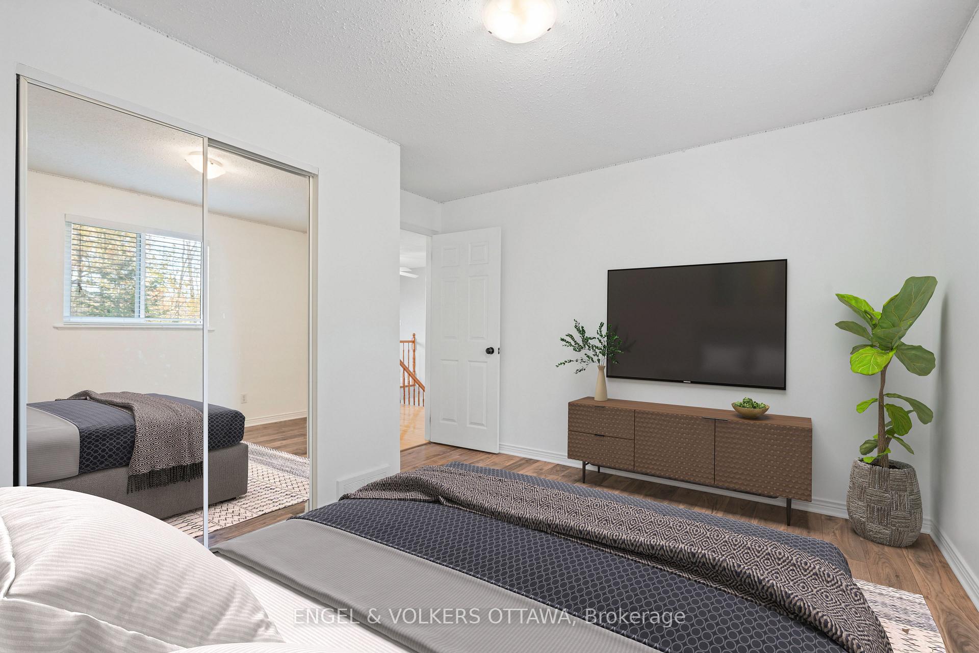 Photo 4 of 4720 Whispering Willow Drive, Ottawa, Sarsfield/Bearbrook — HOMEH