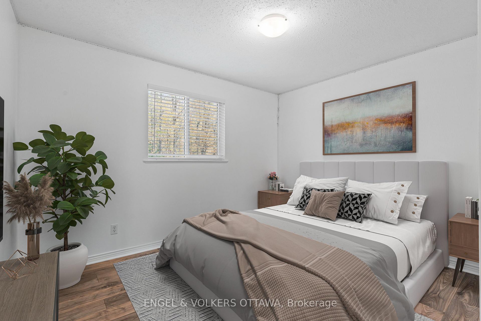 Photo 5 of 4720 Whispering Willow Drive, Ottawa, Sarsfield/Bearbrook — HOMEH