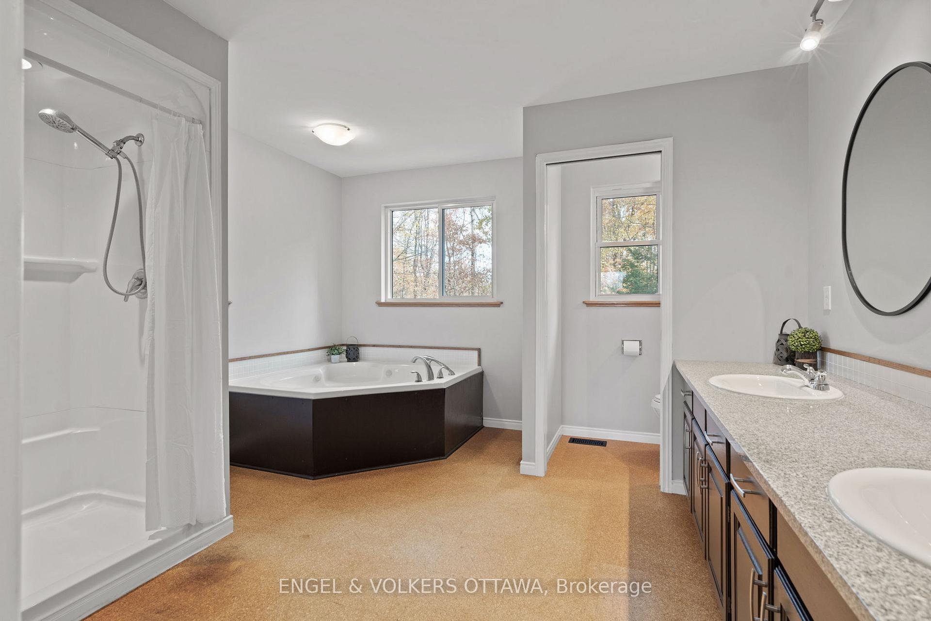 Photo 7 of 4720 Whispering Willow Drive, Ottawa, Sarsfield/Bearbrook — HOMEH