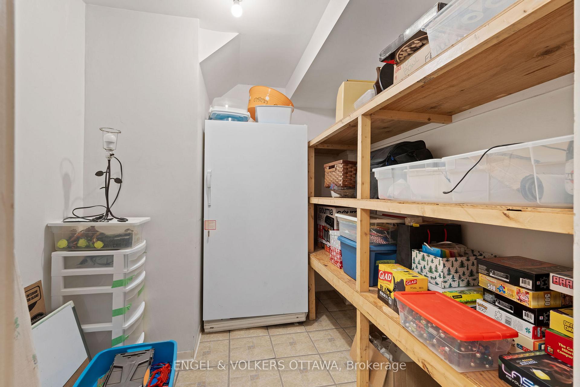 Photo 16 of 4720 Whispering Willow Drive, Ottawa, Sarsfield/Bearbrook — HOMEH